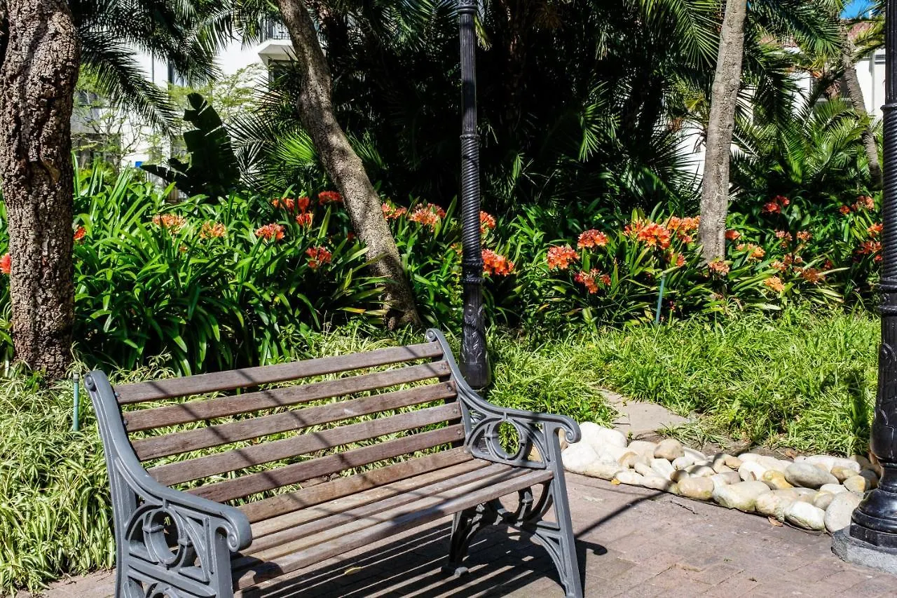 Belina - Island Club Canal View Cape Town