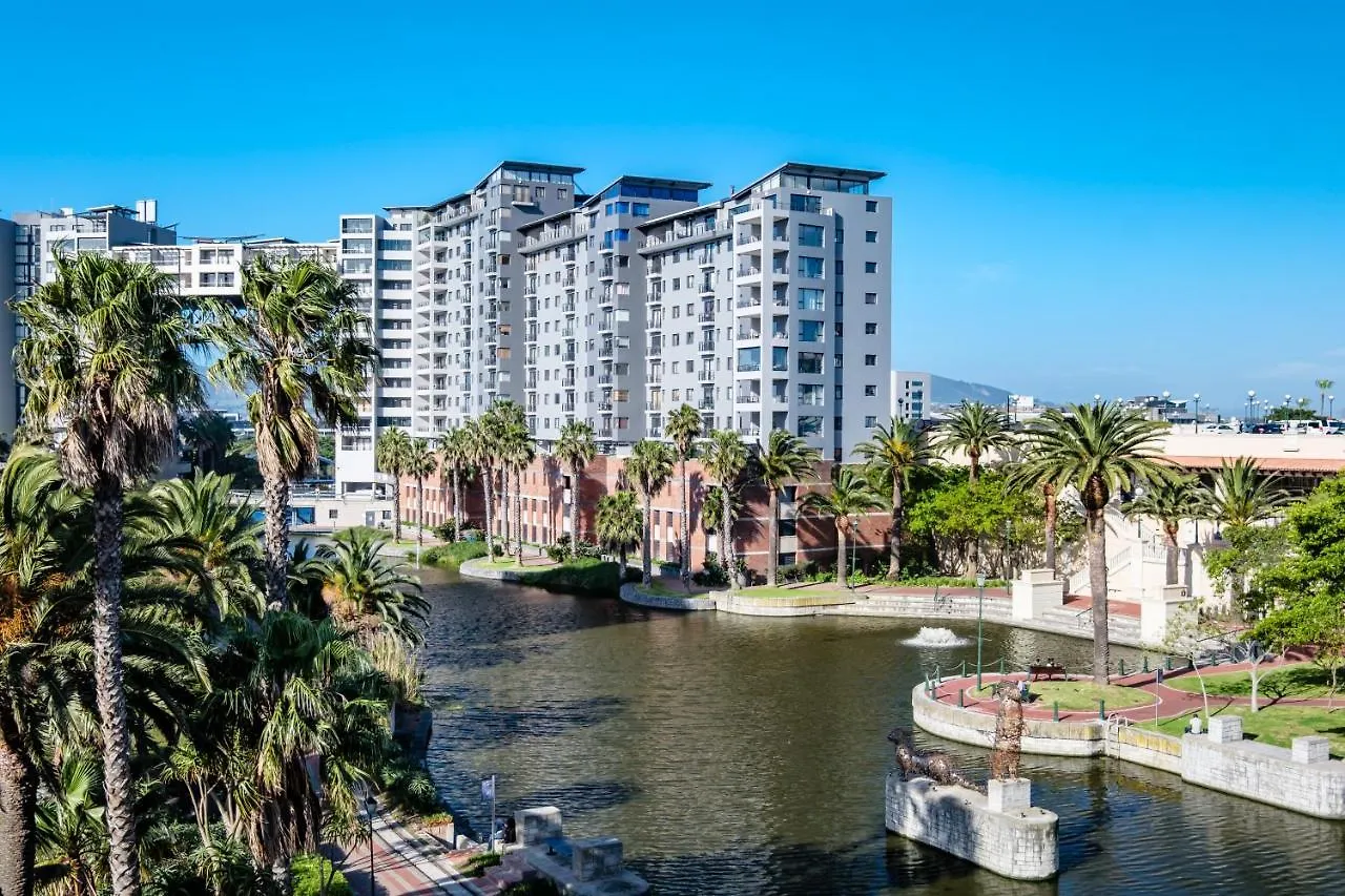 Belina - Island Club Canal View Cape Town