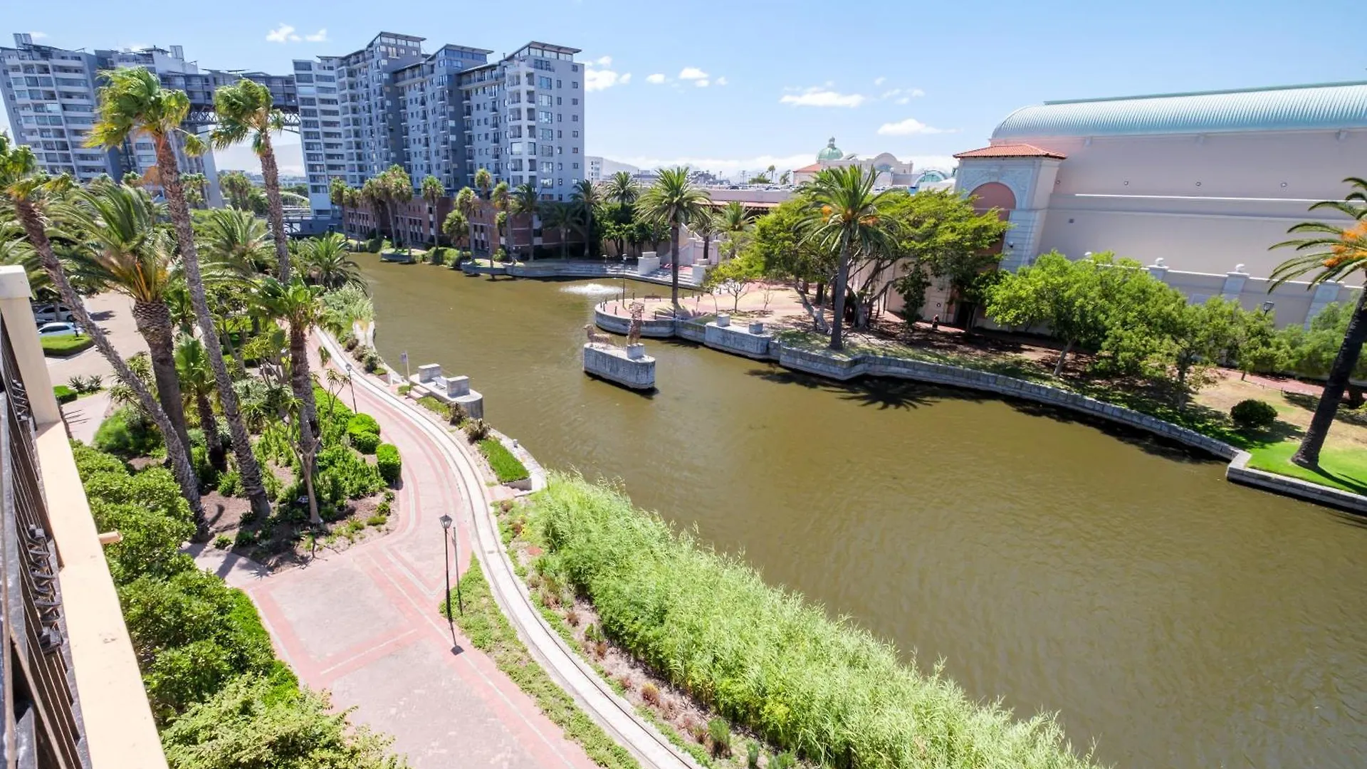 Apartment Belina - Island Club Canal View Cape Town South Africa
