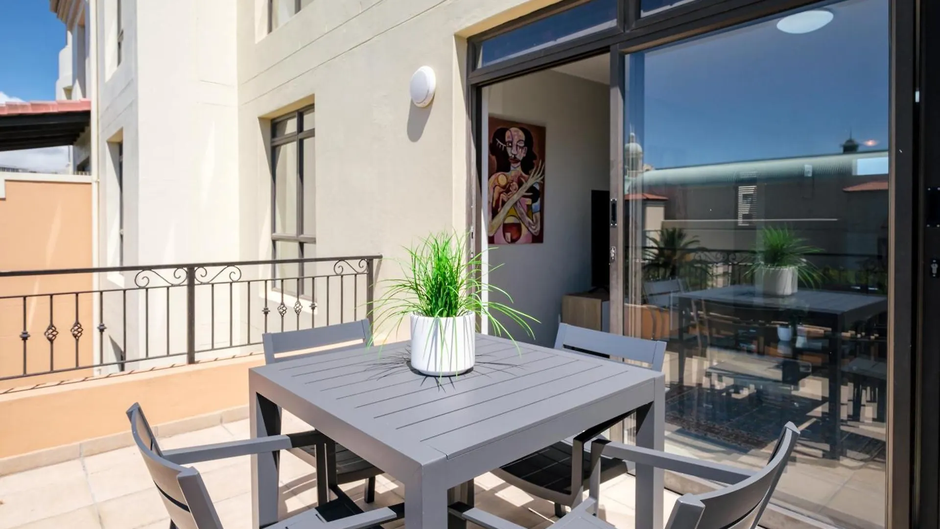Belina - Island Club Canal View Cape Town Apartment