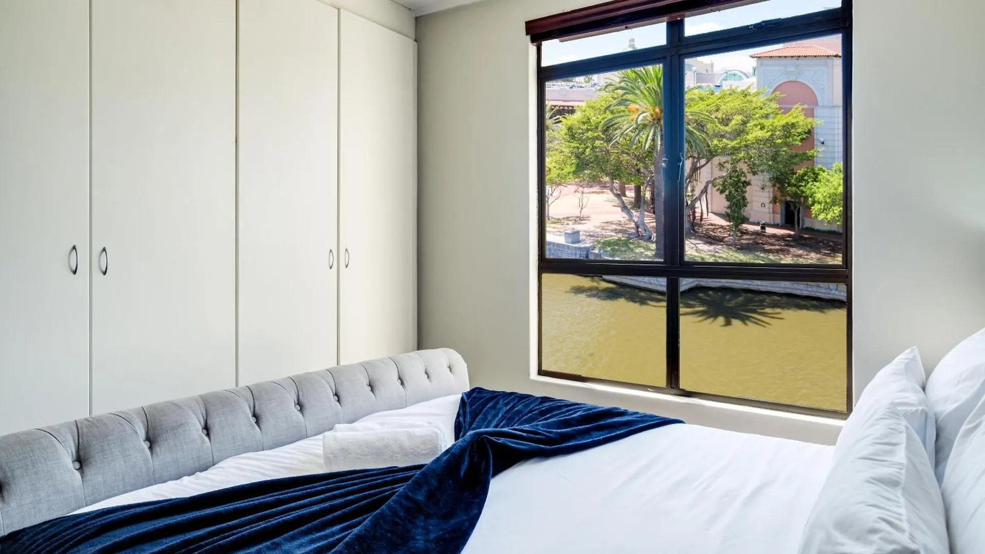 Apartment Belina - Island Club Canal View Cape Town